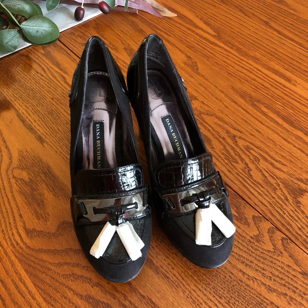 NWOT Dana Buchman black heels